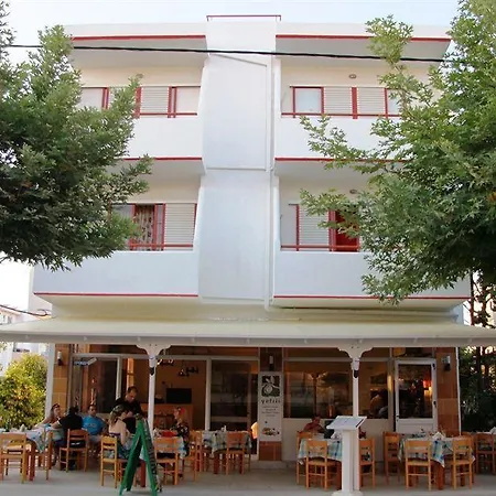 Stam & John Aparthotel