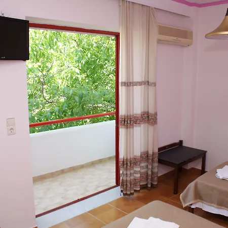 Stam & John Aparthotel 2*