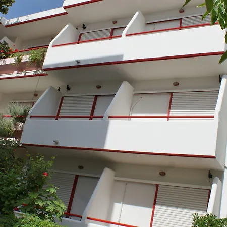Stam & John Aparthotel 2*