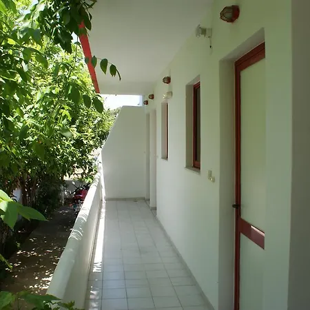Stam & John Apart Otel 2*